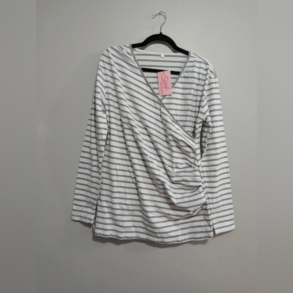 Striped Long-Sleeve V-Neck Maternity/Nursing Top - White & Light Gray